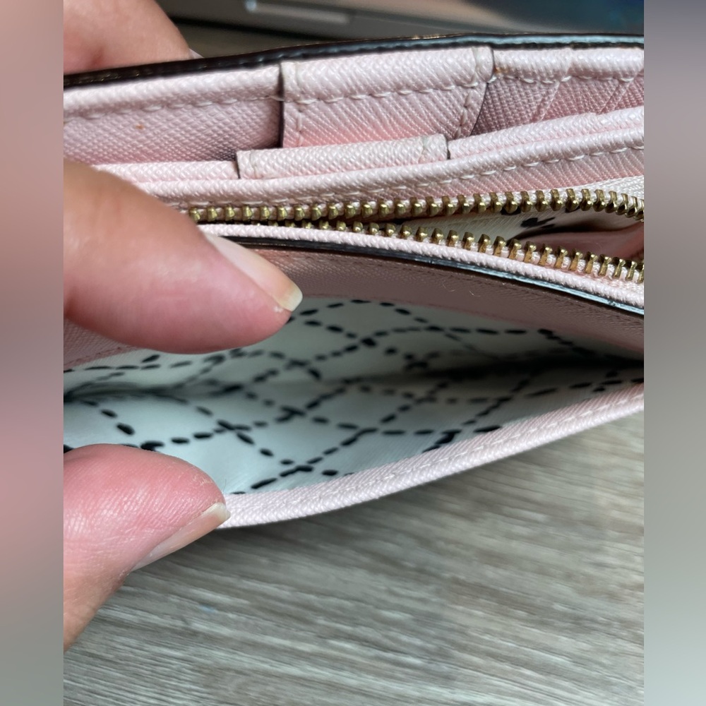 Kate Spade Wallet - Picture 10 of 10